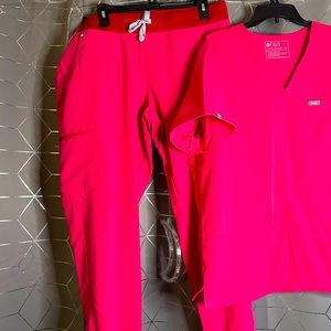 ✨FIGS Scrub set in Shocking Pink⚡️! Top: XXL, Pant: XL🩺